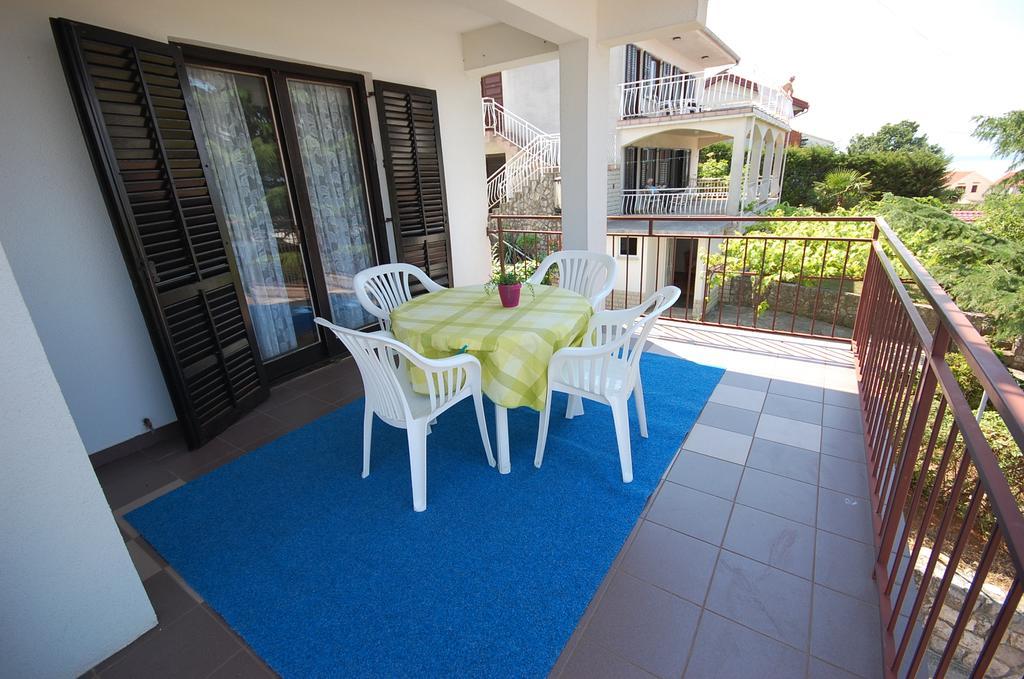 Apartments Dida By El-Pi Tours Njivice Room photo